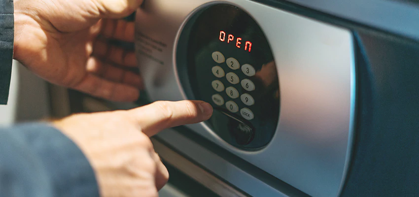 Cash Safe Openers in Shafter, California