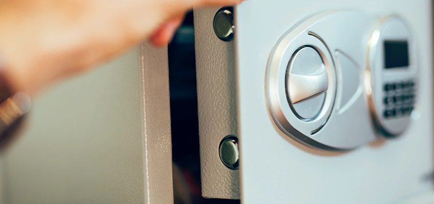 Fingerprint Safe Openers in Shafter, CA