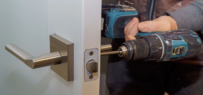 Broken Door Handle Lock Repair in Shafter, California