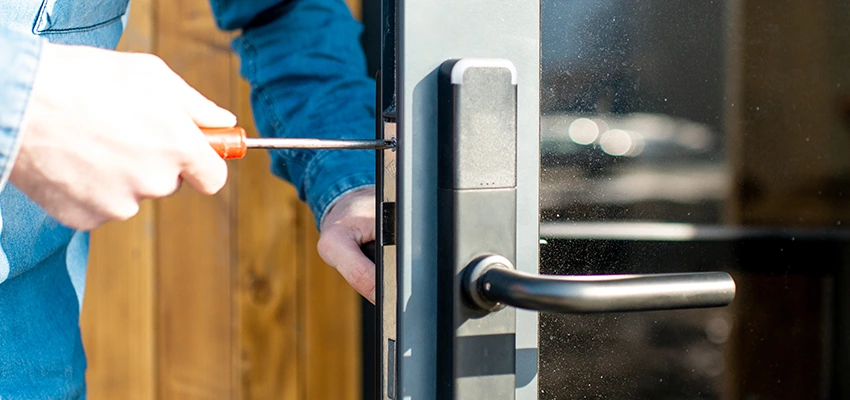 Aluminium Door Lock Replacement in Shafter, California