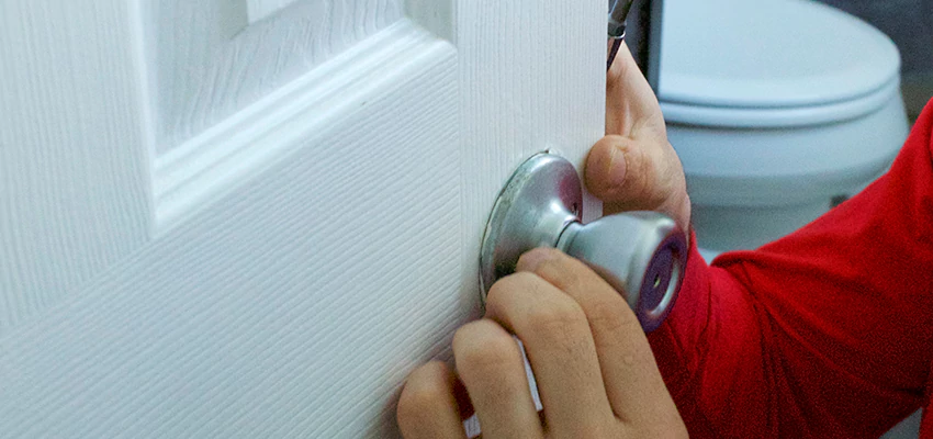Vintage Door Knob Replacement in Shafter, CA